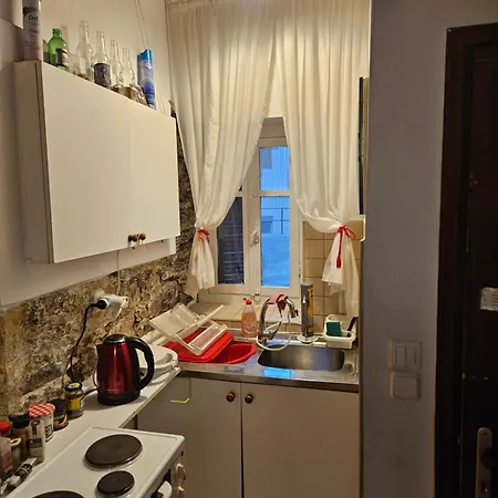 Small Sweet Romantic Apartment *