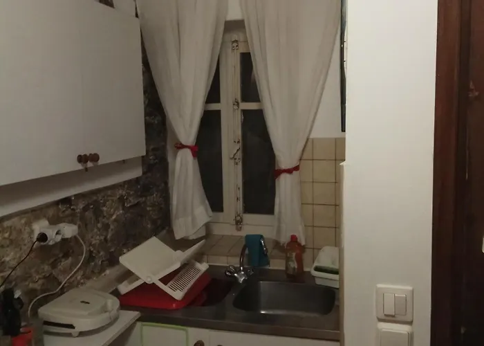 Small Sweet Romantic דירה ארמופוליס