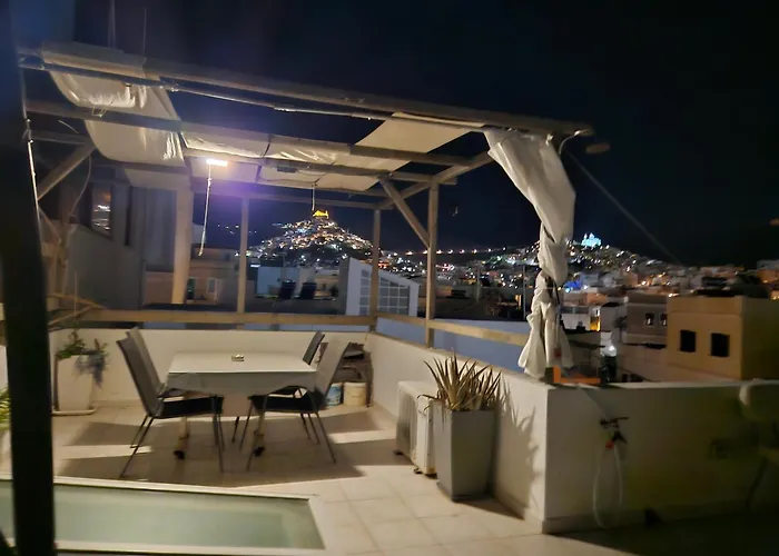 Small Sweet Romantic דירה ארמופוליס