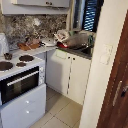 Апартаменты Small Sweet Romantic Эрмуполис