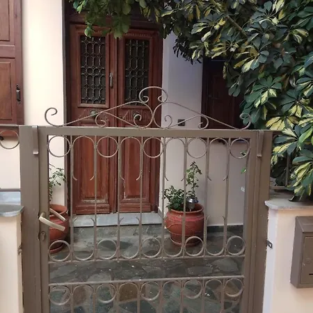 Апартаменты Small Sweet Romantic *