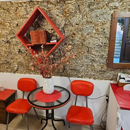 Апартаменты Small Sweet Romantic *