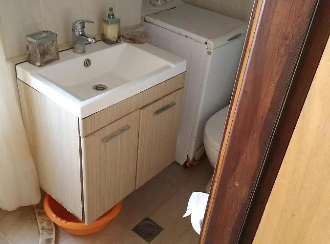 Small Sweet Romantic דירה ארמופוליס