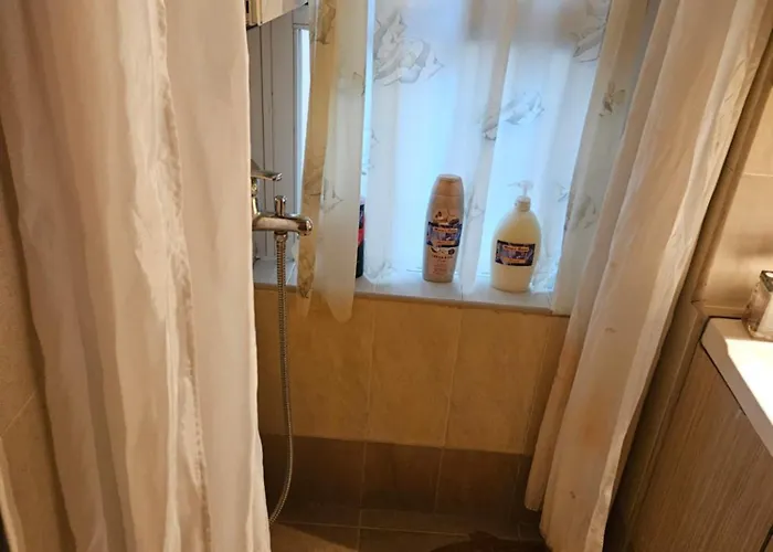 Small Sweet Romantic דירה