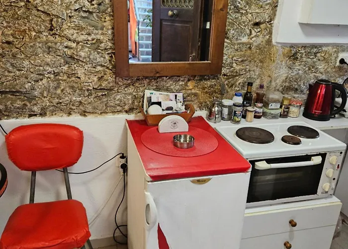 Small Sweet Romantic * ארמופוליס